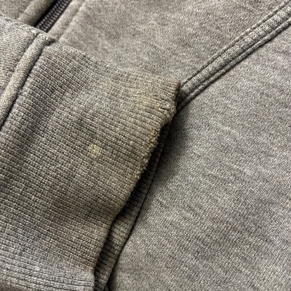 Lululemon Scuba Hoodie - Picture 4 of 6